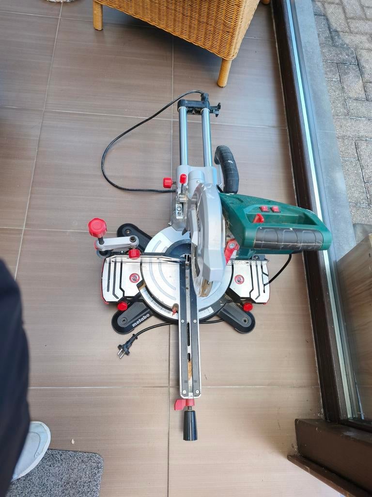 Metabo afkortzaag, Ophalen, Afkortzaag