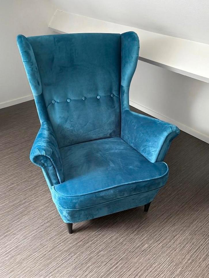 IKEA STRANDMON Oorfauteuil - Velours Blauw Uitstekende Staat, Maison & Meubles, Fauteuils, Comme neuf, Tissus, Enlèvement
