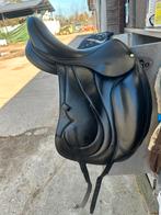 Zwart Antares dressuurzadel 17 inch medium wijd tot wijd, Dieren en Toebehoren, Ophalen, Gebruikt, Dressuur