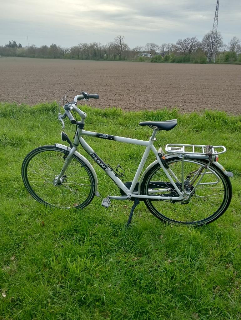 Heren fiets Giant, Fietsen en Brommers, Ophalen, Gebruikt, Velgrem, Versnellingen