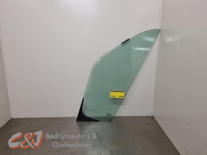 Vitre triangulaire avant gauche d'un Renault Master, Renault, -, 3 mois de garantie, Utilisé