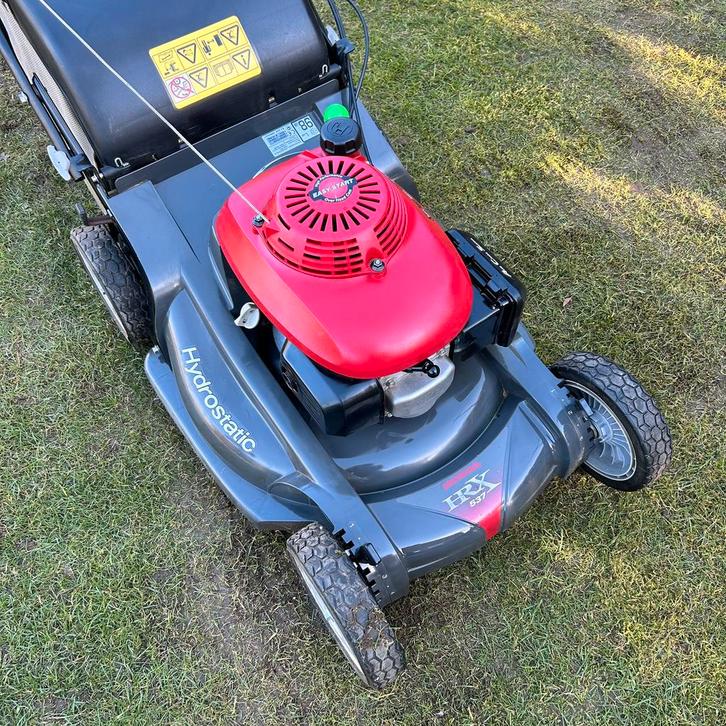 Honda HRX 537 HYEA – Hydrostaat – 53cm – NET ONDERHOUD GEHAD, Tuin en Terras, Grasmaaiers, Zo goed als nieuw, Opvangzak, Ophalen