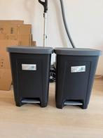 Lot de 2 Poubelles a pedale, À pédale, Comme neuf, 40 litres ou plus, Enlèvement