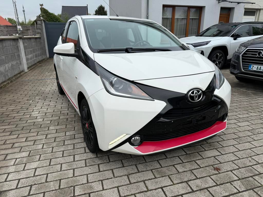 Toyota Aygo bj2014 Benzine, Autos, Toyota, Achat, 998 cm³, Entreprise, Boîte manuelle