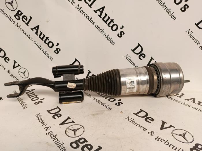 Amortisseur avant droit d'un Mercedes GLC-Klasse, Autos : Pièces & Accessoires, Suspension & Châssis, Mercedes-Benz, Utilisé, 3 mois de garantie