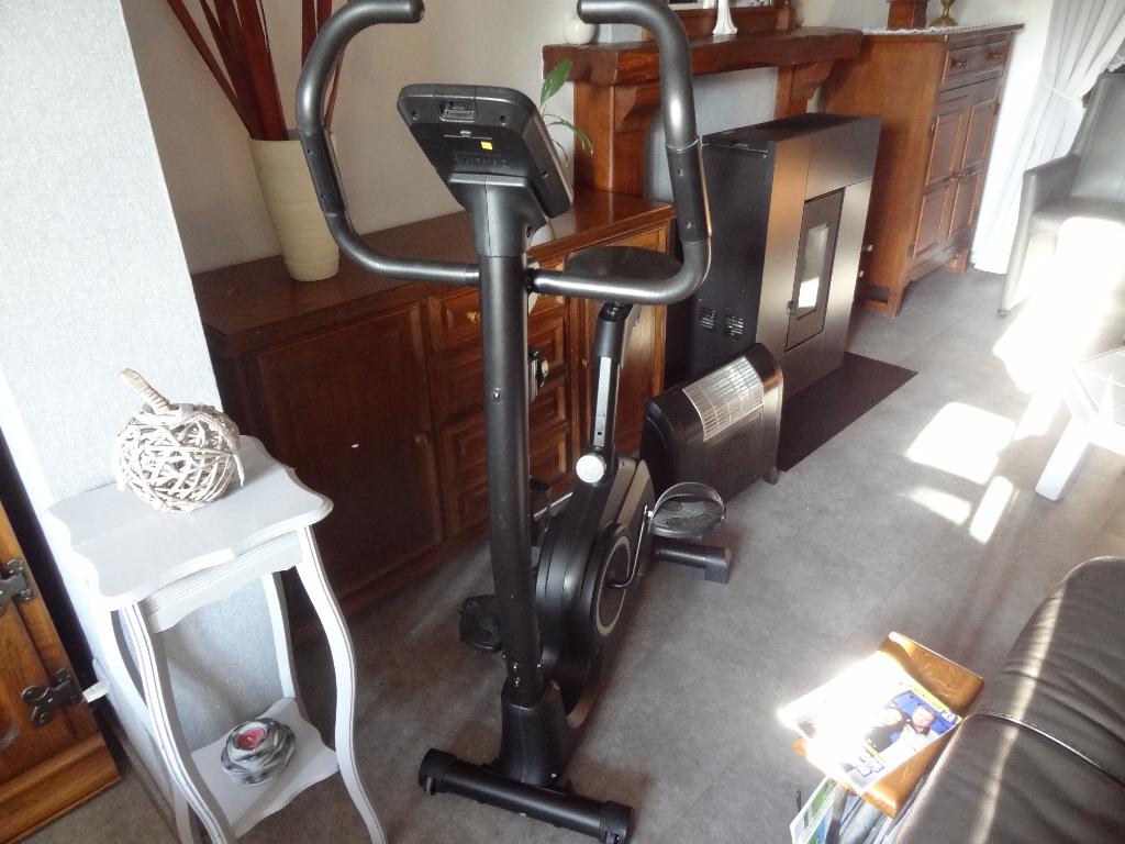 velo d'appartement, Sports & Fitness, Appareils de fitness, Jambes, Enlèvement, Utilisé, Vélo d'appartement