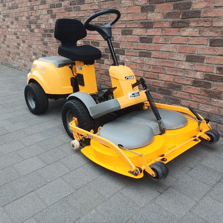 Zitmaaier stiga park hst 16 Frontmaaier nieuw maaidek, Tuin en Terras, Zitmaaiers, Zo goed als nieuw, Ophalen of Verzenden