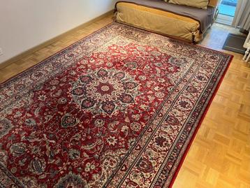 Mooi tapijt met oosters motief, in scheerwol, 2 × 3 m beschikbaar voor biedingen