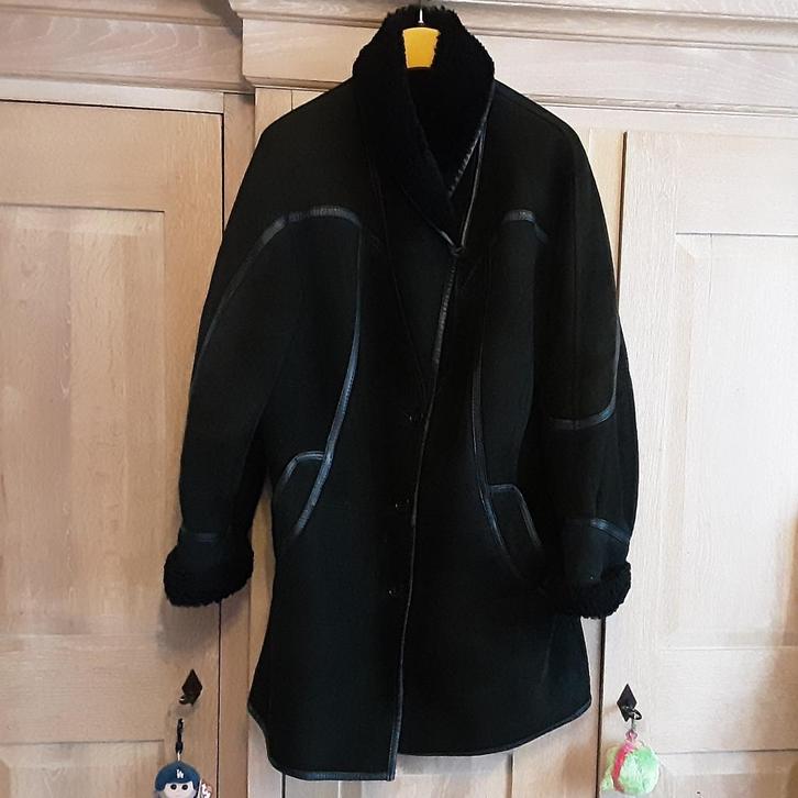 Mooie omgekeerde schaap dames jas m.40, Kleding | Dames, Jassen | Winter, Maat 38/40 (M), Zwart, Ophalen of Verzenden