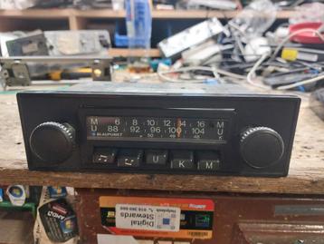 Blaupunkt oldtimer FM autoradio, 1 speaker uitgang beschikbaar voor biedingen