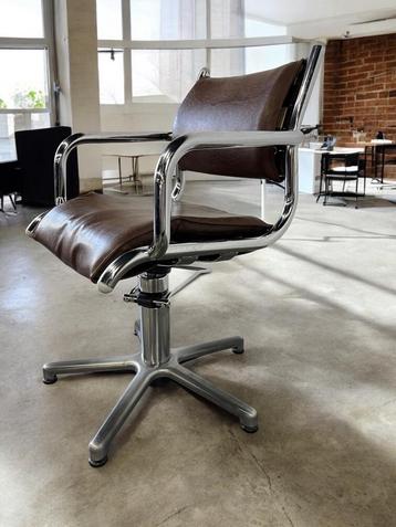 vintage bureaustoel met chromen frame beschikbaar voor biedingen