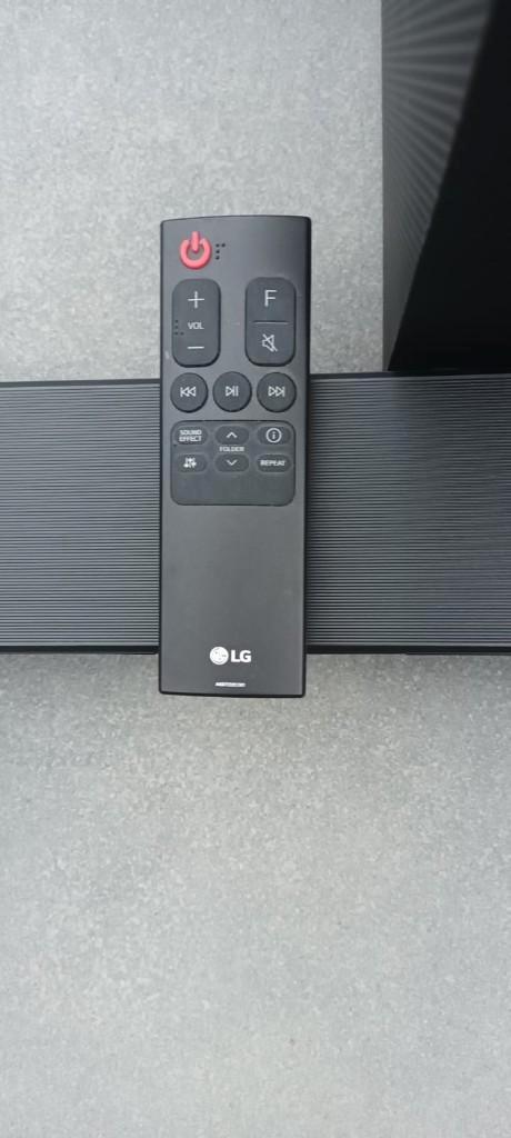 LG SN4 Bluetooth tv-soundbar, TV, Hi-fi & Vidéo, Barres de son, Comme neuf, Bluetooth, Avec subwoofer externe, Enlèvement