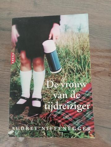 De vrouw van de tijdreiziger -Audrey Niffenegger roman ****) beschikbaar voor biedingen