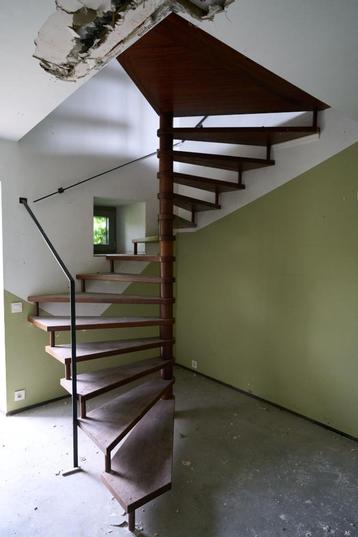 escalier tournant, Enlèvement, Utilisé, Escalier, 2 à 4 mètres