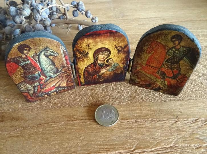 Triptyque La Vierge à l'enfant et St Georges de Lydda, Antiquités & Art, Antiquités | Objets religieux, Enlèvement ou Envoi