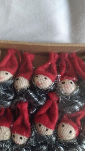 Doosje met 10 kabouter figuurtjes NIEUW  beschikbaar voor biedingen