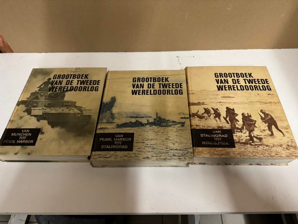 3 oude boeken over de 2de wereldoorlog, Enlèvement, Deuxième Guerre mondiale, Utilisé, Général