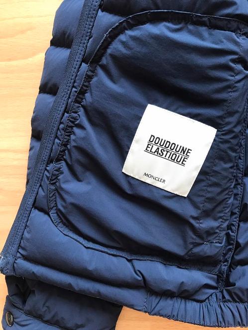 Moncler doudoune elastique sale