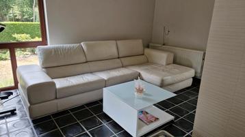 witte/ beige lederen zithoek beschikbaar voor biedingen