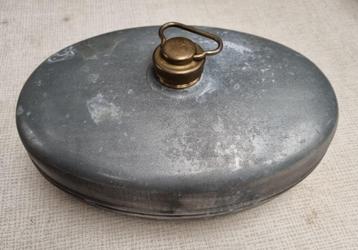 Ancienne bouillotte métallique vintage