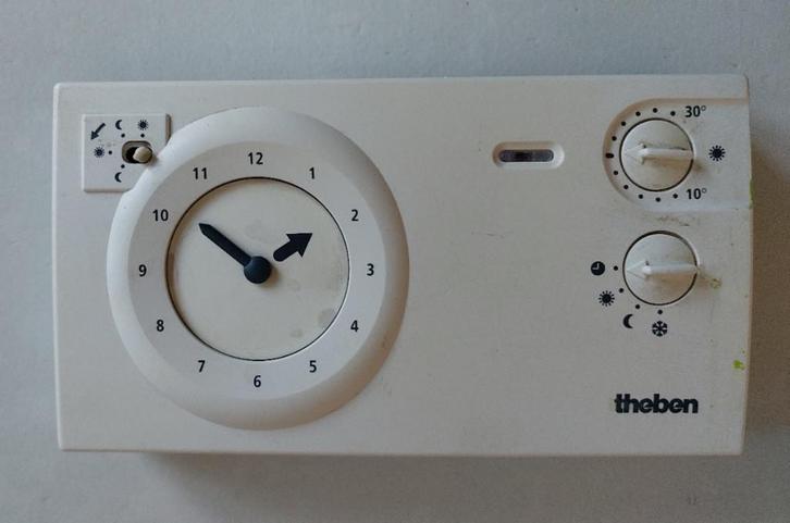 Kamerthermostaat Theben RAM 722 met dag & weekprogramma, Doe-het-zelf en Bouw, Thermostaten, Gebruikt, Ophalen of Verzenden