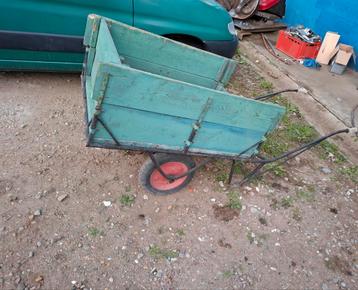 Mooie kar  beschikbaar voor biedingen