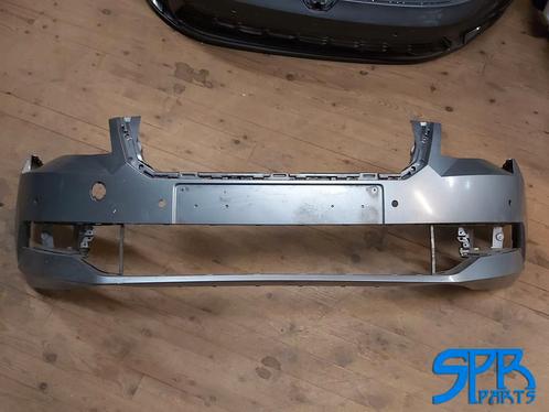 Voorbumper SKODA SUPERB III 3V 2015-2019 3V0807221 VO BUMPER, Auto-onderdelen, Carrosserie, Bumper, Skoda, Voor, Gebruikt