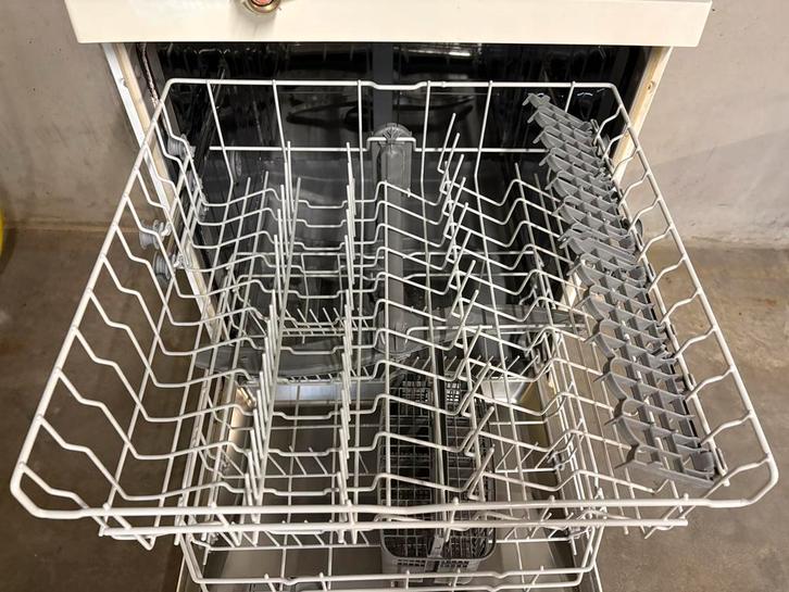 Bosch vaatwasser in goede staat, Elektronische apparatuur, Vaatwasmachines, Gebruikt, Vrijstaand, Eco programma, Ophalen