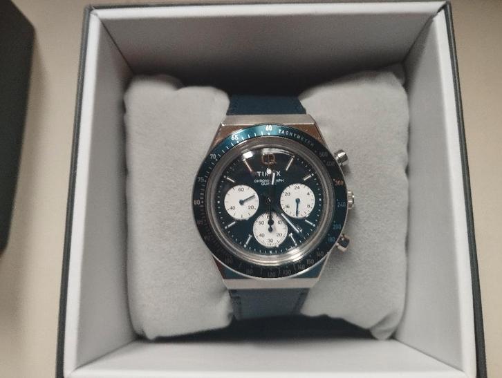 Montre Timex Q Chronograph, Handtassen en Accessoires, Horloges | Heren, Zo goed als nieuw, Polshorloge, Overige merken, Staal