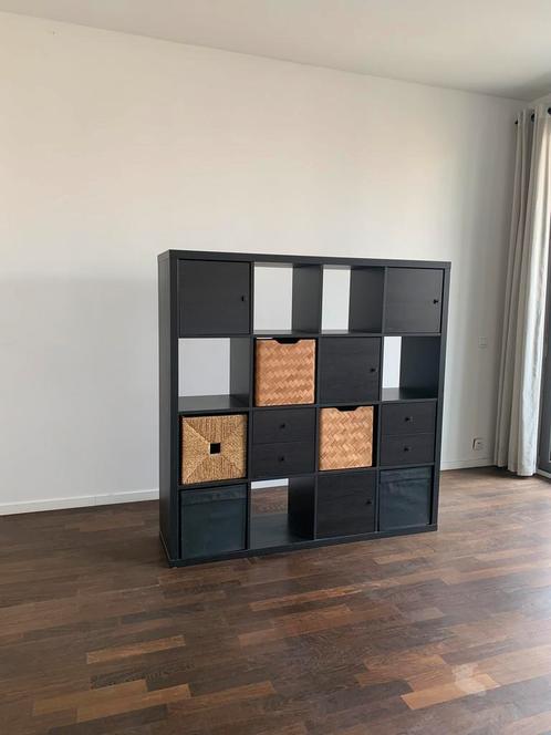Stijlvollevakkenkast €40‼️met opbergmogelijkheid, Huis en Inrichting, Kasten | Boekenkasten, Ophalen