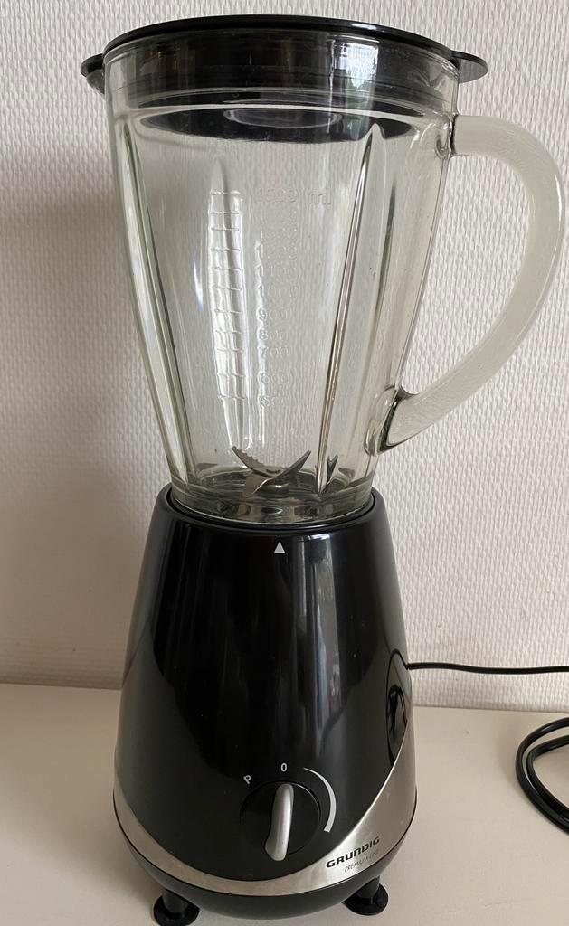 Grundig Blender pulseur 1,5 l noir bol en verre, Elektronische apparatuur, Keukenmixers, Nieuw, 1 tot 2 liter, Vaatwasserbestendig