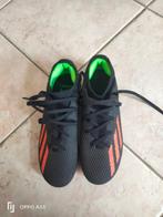 Adidas voetbalschoenen maat 391/2, Sport en Fitness, Voetbal, Ophalen, Zo goed als nieuw, Schoenen