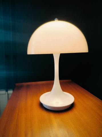 Petit Lampe Panthella de style Louis Poulsen rétro/vintage 