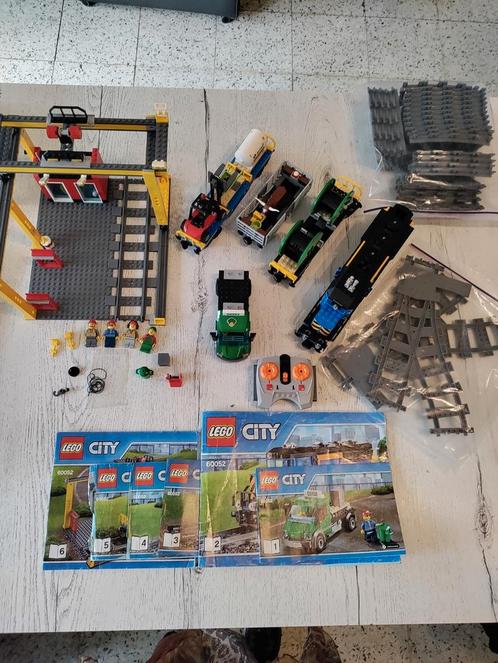 Lego City 60052 Le train de marchandises, Enfants & Bébés, Jouets | Duplo & Lego, Utilisé, Lego, Enlèvement ou Envoi