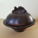 Potje Ovaal met deksel in keramiek en vis als handgreep, Antiek en Kunst, Ophalen of Verzenden