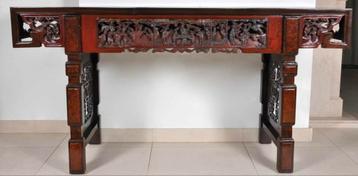 Chinese altaartafel beschikbaar voor biedingen