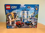 LEGO City 60246 Politiekantoor, Kinderen en Baby's, Speelgoed | Duplo en Lego, Ophalen, Zo goed als nieuw, Complete set, Lego