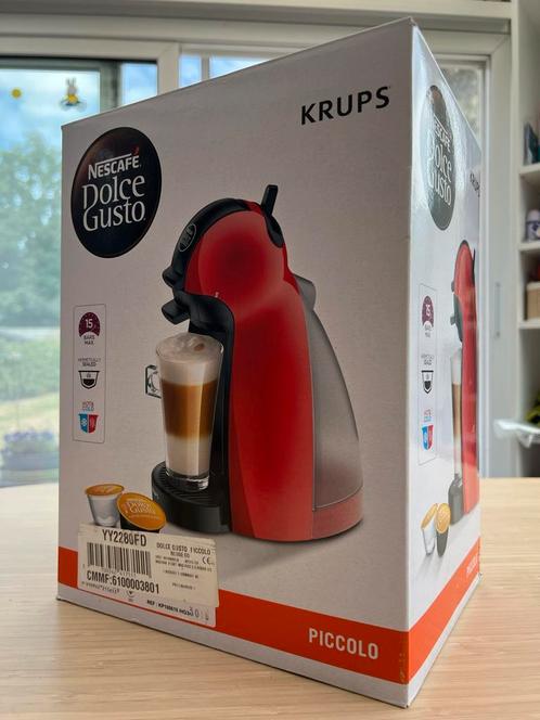 Krups KP 1006 - rood, Elektronische apparatuur, Koffiezetapparaten, Zo goed als nieuw, Koffiepads en cups, Koffiemachine, Afneembaar waterreservoir