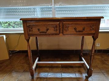 TV-kast beschikbaar voor biedingen