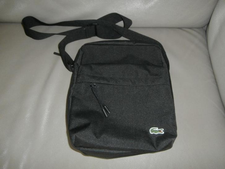 sacoche Lacoste, Bijoux, Sacs & Beauté, Sacs | Sacs à bandoulière, Comme neuf, Enlèvement ou Envoi