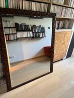 Grote spiegel met bewerkt houten frame, Ophalen, Gebruikt, 100 tot 150 cm, 75 tot 100 cm