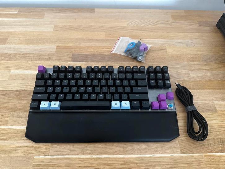 Cooler Master MK730 TKL RGB Mechanical Gaming Keyboard, Computers en Software, Toetsenborden, Zo goed als nieuw, Qwerty, Ophalen