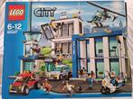 Lego 60047  "City" Police Station (+60312), Kinderen en Baby's, Speelgoed | Duplo en Lego, Ophalen, Zo goed als nieuw, Complete set