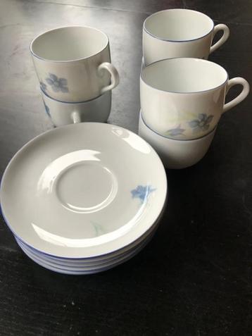 porseleinen koffie/thee servies klokkeblomst beschikbaar voor biedingen