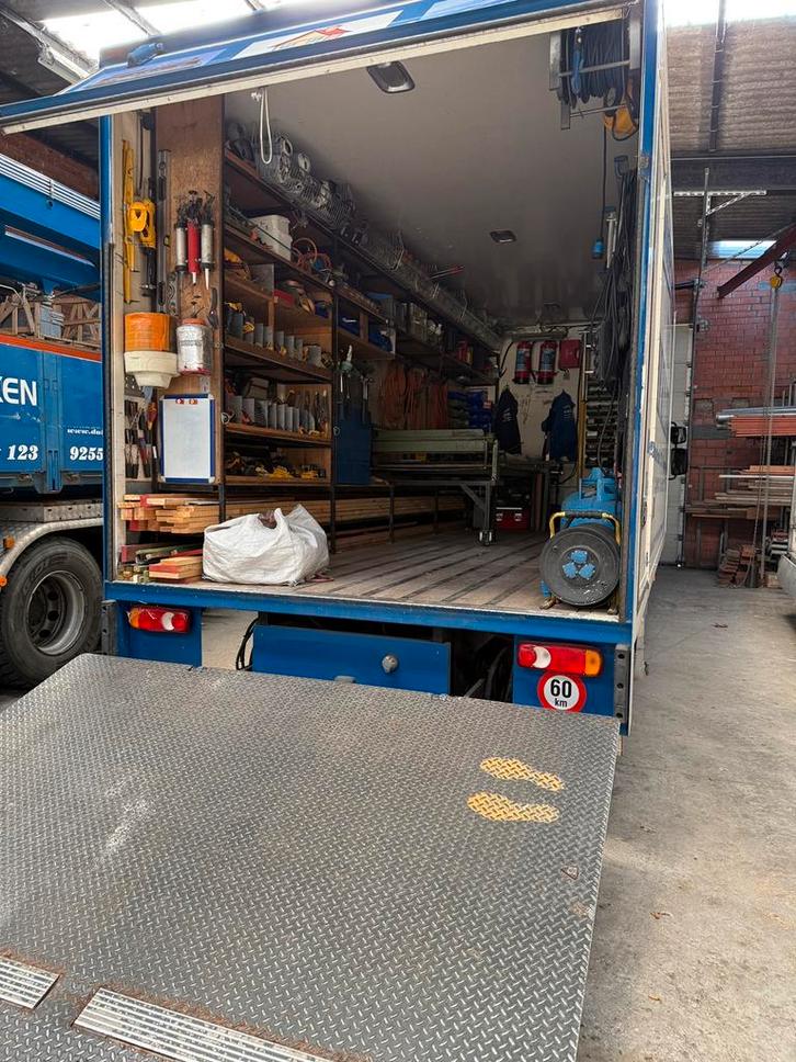 Mooie geriefelijke Daf LF 220 12 ton, Auto's, Vrachtwagens, Particulier, Trekhaak, DAF, Diesel, Euro 4, Automaat, Wit, Achterwielaandrijving