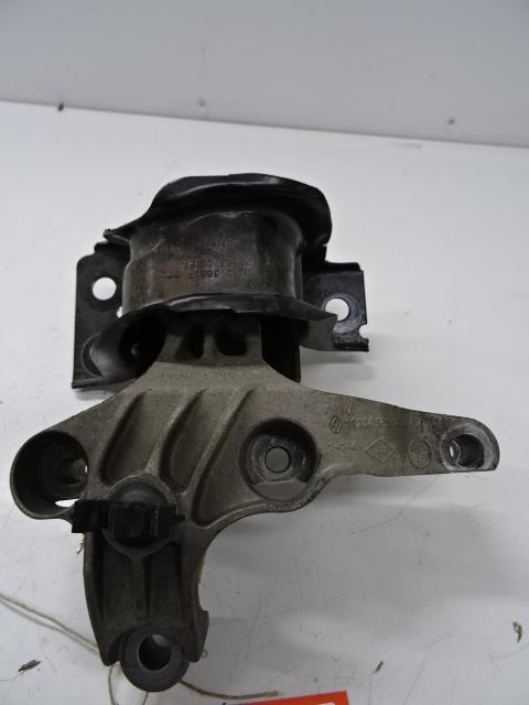MOTORSTEUN Dacia Duster (HS) (01-2009/01-2018), Auto-onderdelen, Ophanging en Onderstel, Dacia, Gebruikt