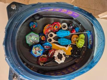Beyblade- Burst Surge Speedstorm combat set arena beschikbaar voor biedingen