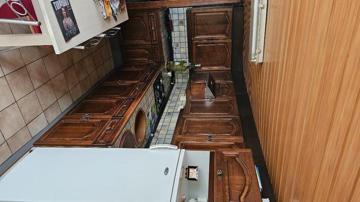 Te koop eiken keuken met gasvuur en dampkap, Huis en Inrichting, Keuken | Complete keukens, Gebruikt, Hoekkeuken, Bruin, Overige materialen
