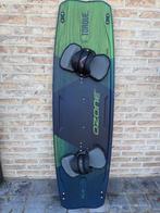 Ozone Torque V2 140x43, Watersport en Boten, Kitesurfen, Twintip, Ophalen, Zo goed als nieuw, Kiteboard