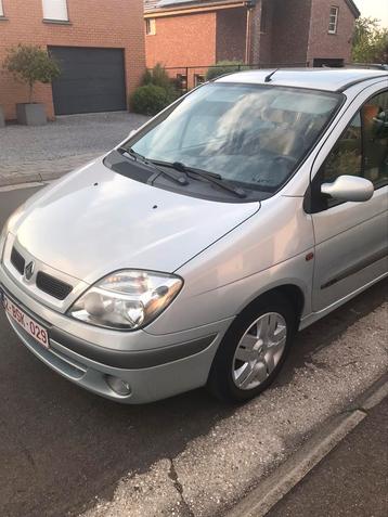 Renault scenic 1.4i essence 98cv  disponible aux enchères